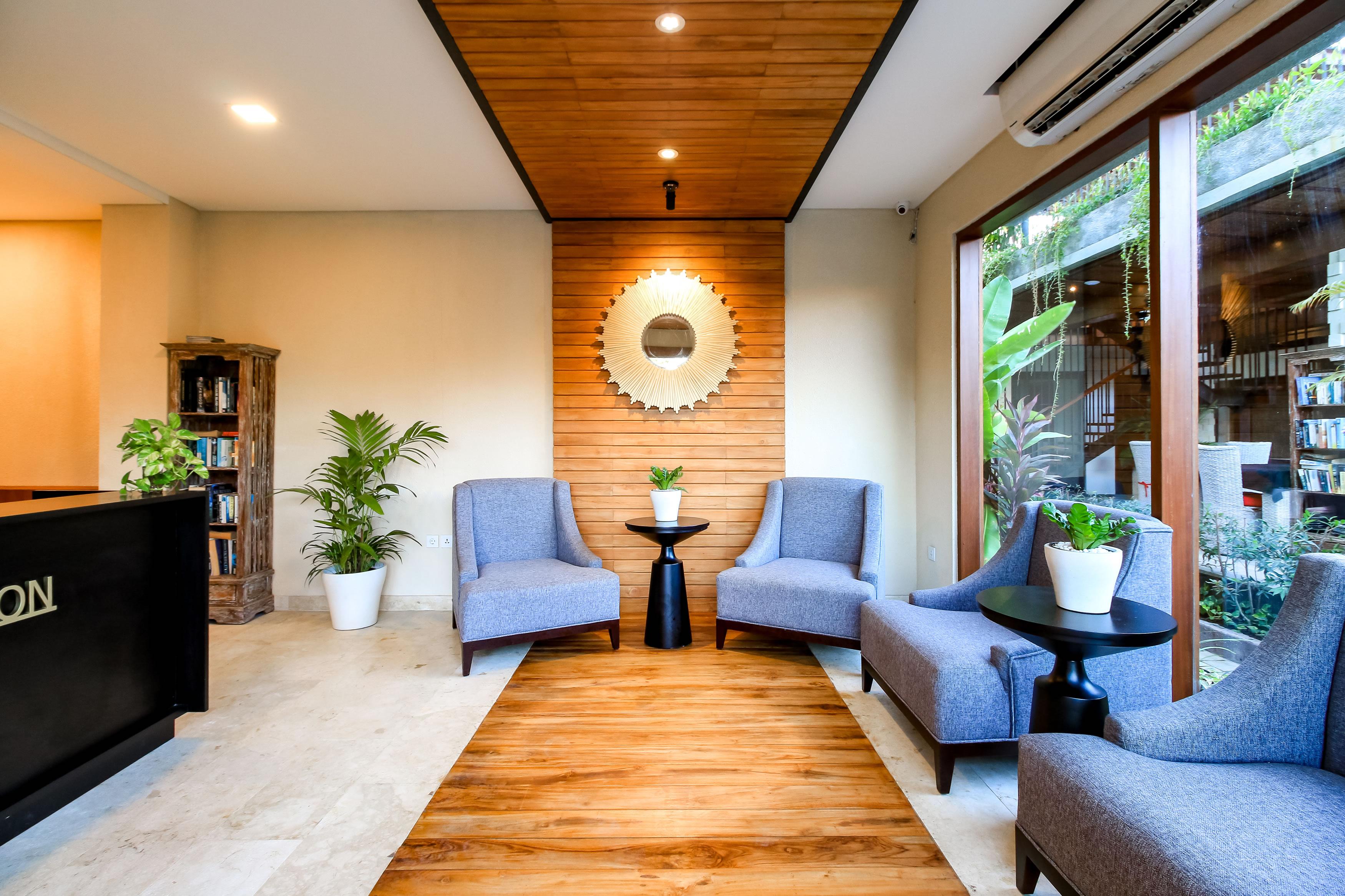Aleesha And 4* Sanur