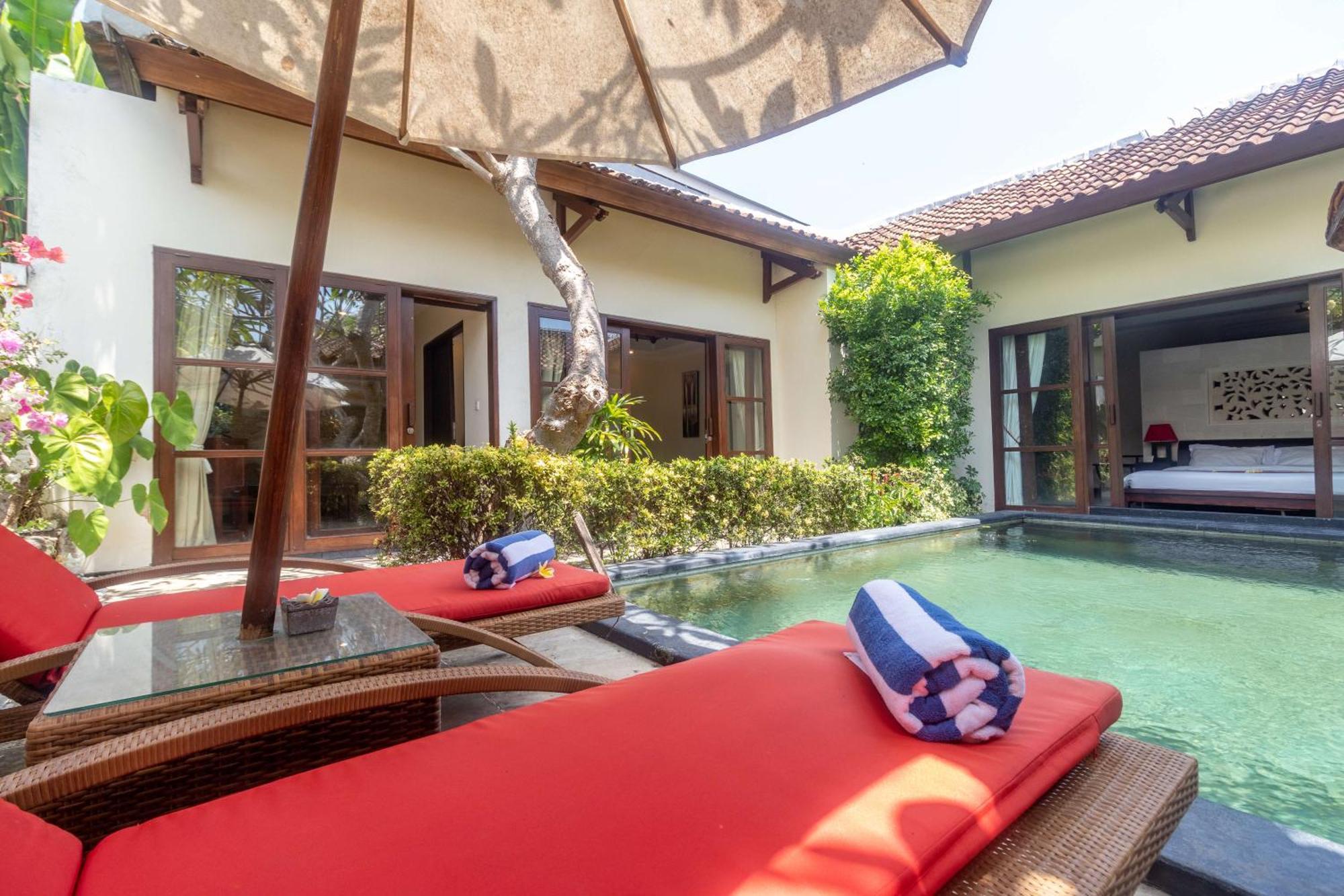Aleesha And 4* Sanur